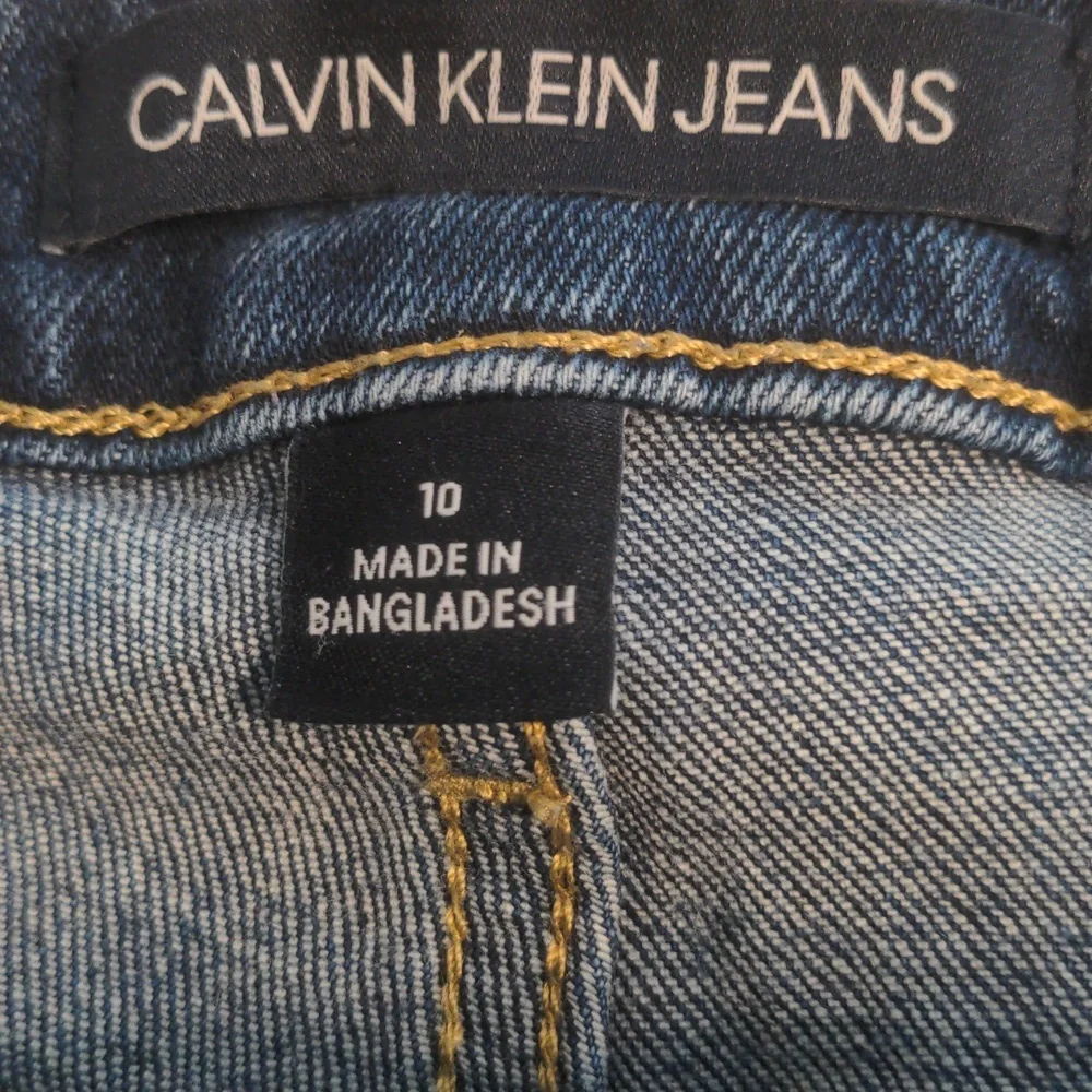 Calvin Klein Jeans Dark Blue Denim Jean Shorts - Picture 7 of 7